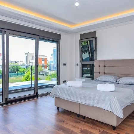 Antalya Luxury 3 *
