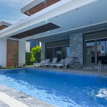 Antalya Luxury 3 *